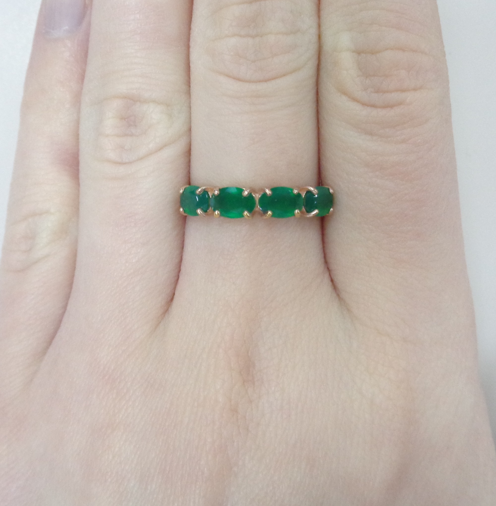 Серебряное кольцо с агатами